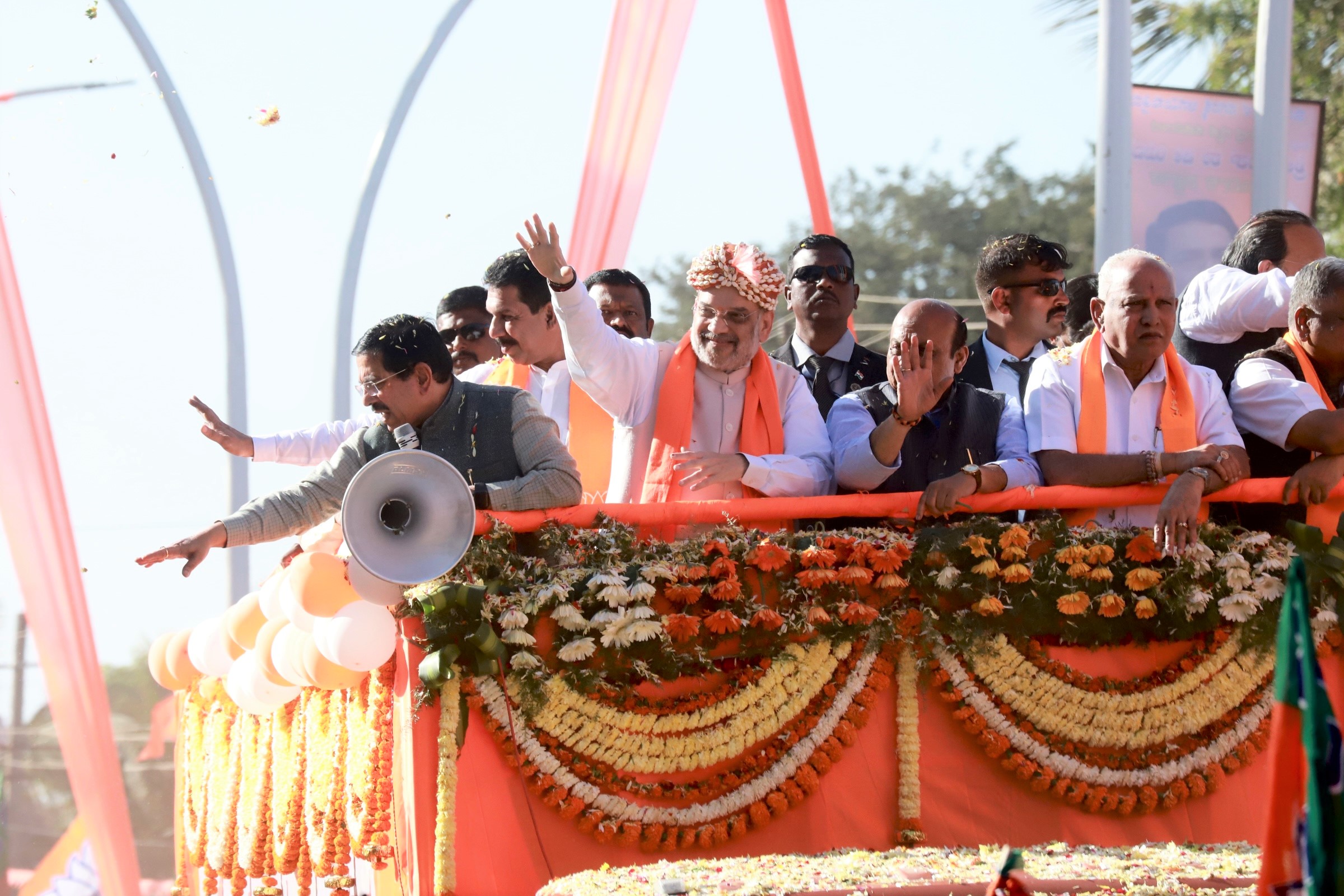 Road Show of Hon’ble Union Home Minister and Minister of Cooperation Shri Amit Shah in Kundgol, Dharwad (Karnataka)