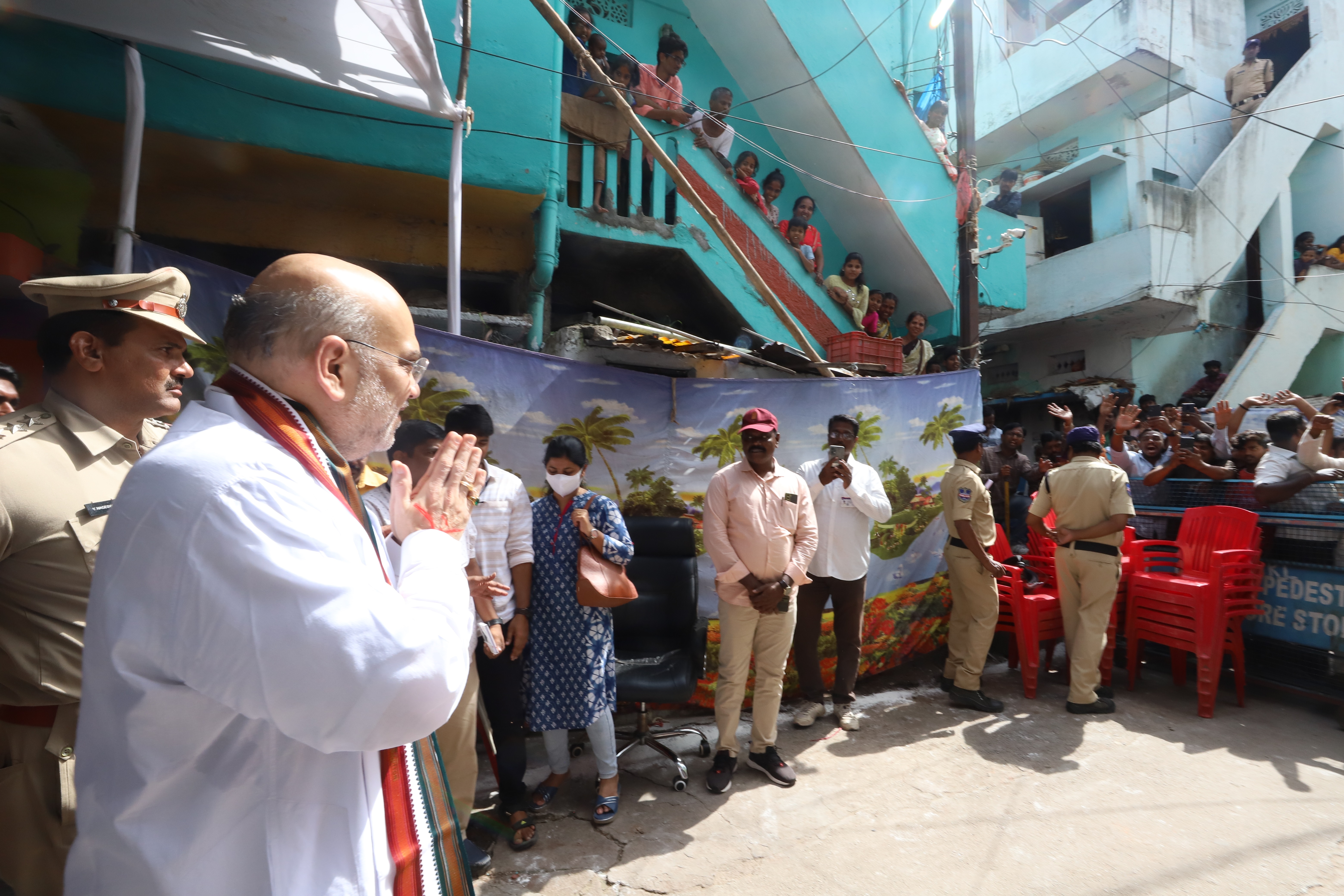 Hon'ble Union Home Minister and Minister of Cooperation Shri Amit Shah visited residence of BJP karyakarta Shri N Satyanarayana in Secunderabad (Telangana)