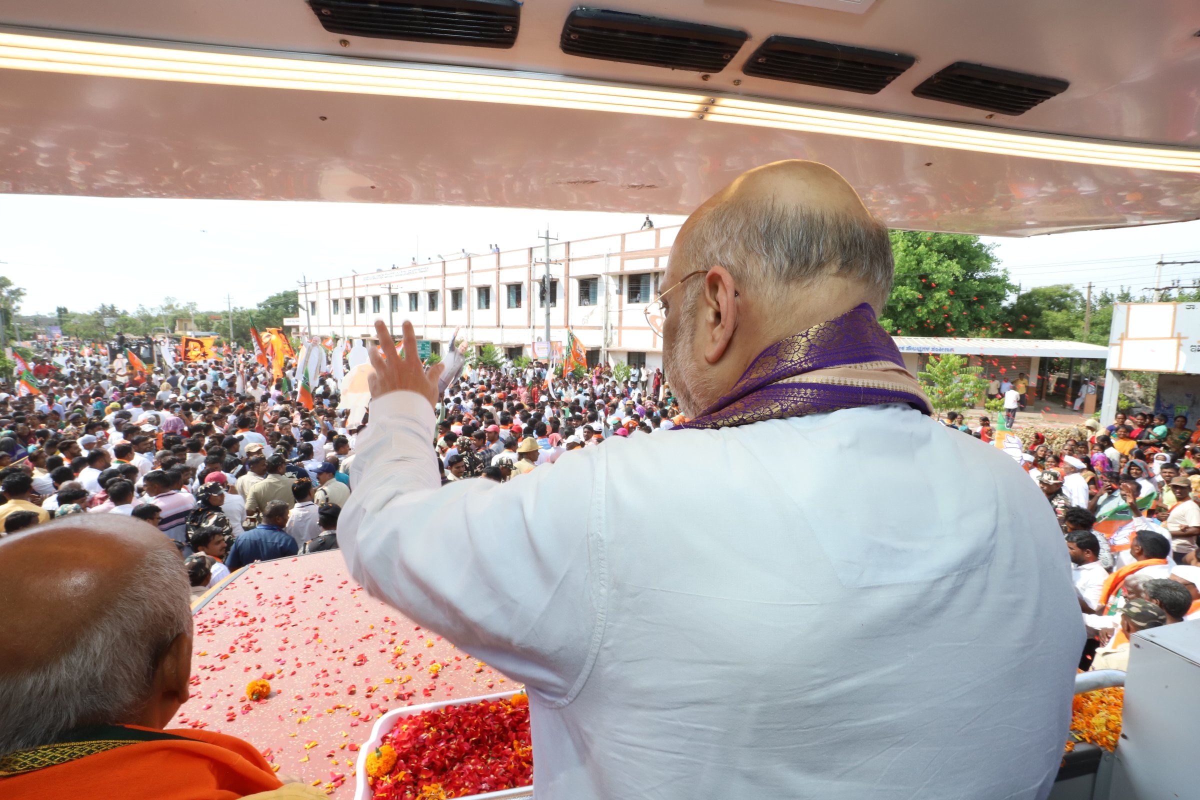 Hon'ble Union Home Minister & Minister of Cooperation Shri Amit Shah addressing a public meeting in Raibag (Karnataka)