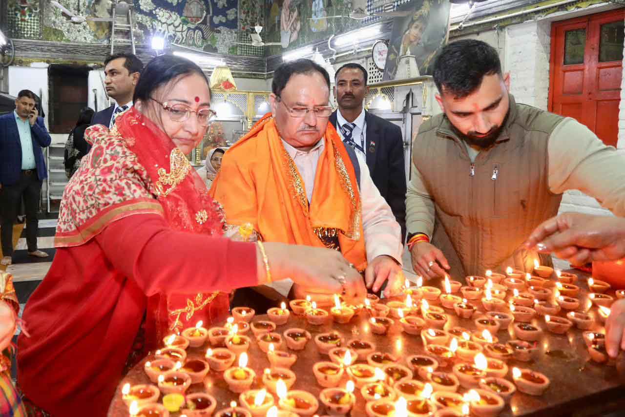 BJP National President Shri Shri J.P. Nadda offered prayers at Hanuman Mandir, Connaught Place, New Delhi