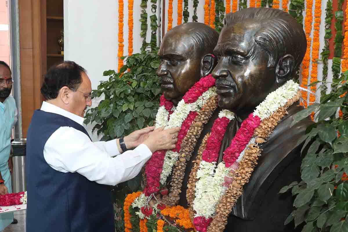 Hon’ble National President of BJP Shri J.P. Nadda paid flowral tribute to Dr. Shyama Prasad Mukharji on Balidan Diwas in New Delhi