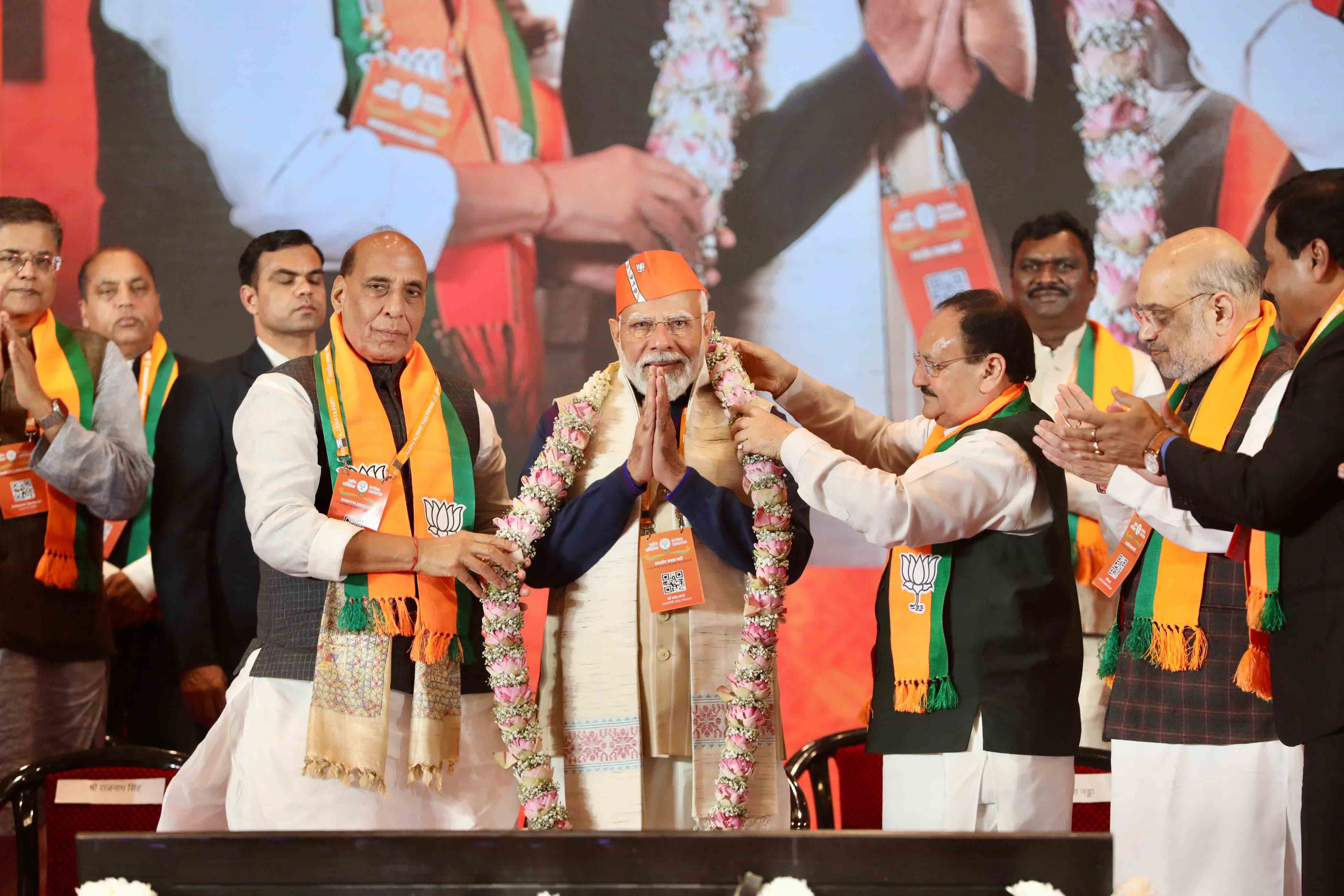 Grand welcome of Hon'ble Prime Minister Shri Narendra Modi ji in BJP National Convention at Bharat Mandapam, New Delhi