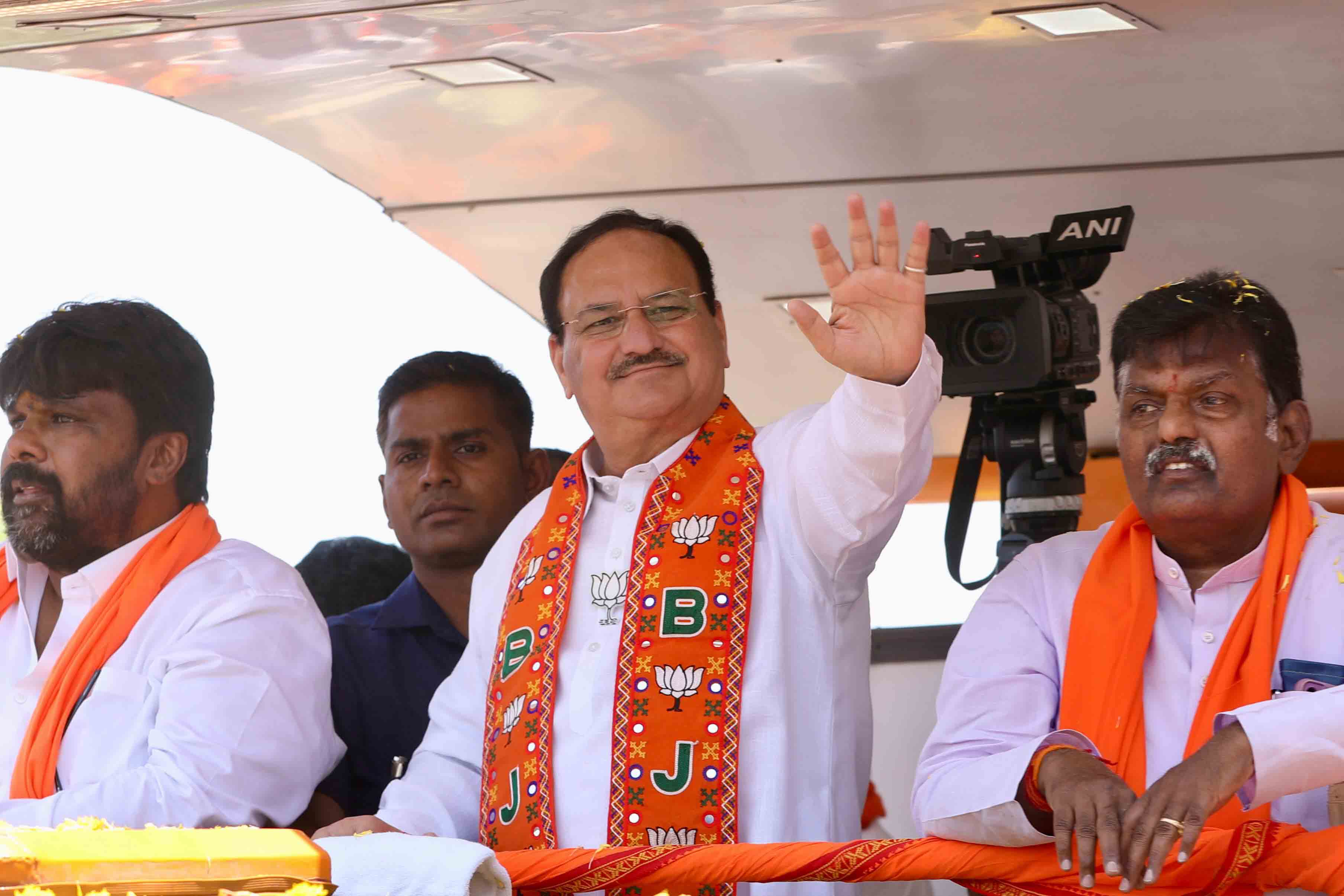 Road show of BJP National President Shri J.P. Nadda in Surapura, Yadgir (Karnataka) from Valmiki Circle to Gandhi Circle