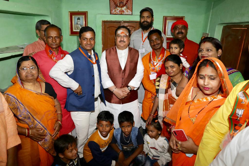  BJP National President Shri J.P. Nadda having breakfast at residence of Shri Rajesh Yadav, Booth Adhyaksh of Madwameshwar Mandal in Varanasi (Uttar Pradesh)