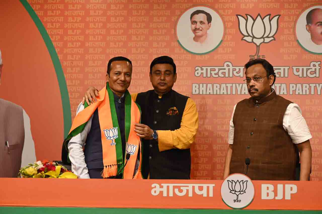 Shri Naveen Jindal joins BJP at party headquarters in New Delhi