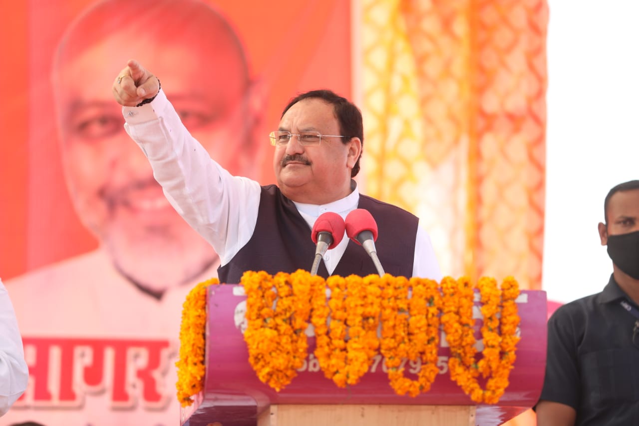 Hon'ble BJP National President Shri J.P. Nadda addressing a public meeting near MM Centre Ground, Baithwaliya, Nichlaul, Maharajganj (Uttar Pradesh)