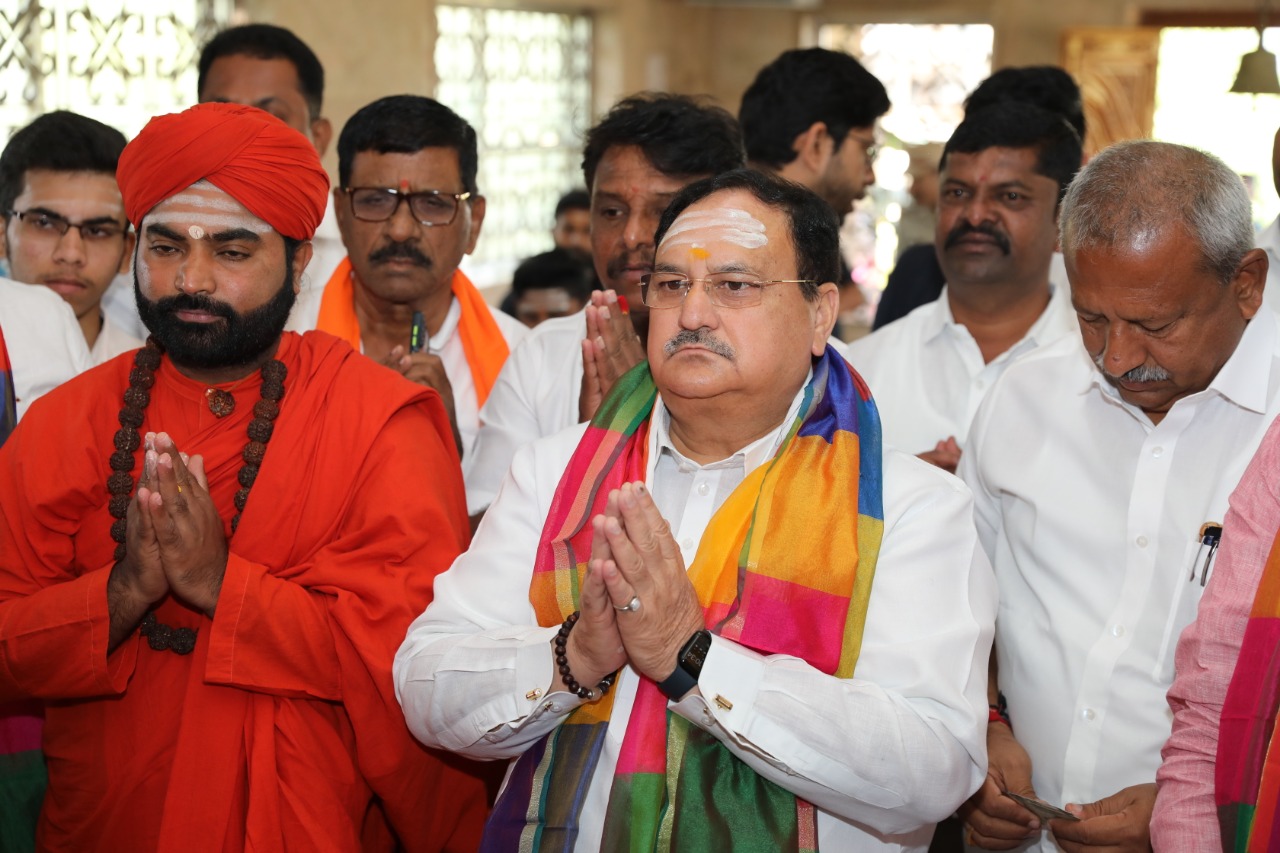 BJP National President Shri J.P. Nadda visited SriPanchamasali Mutt & take blessings in Harihara, Distt. Davanagere (K'taka)