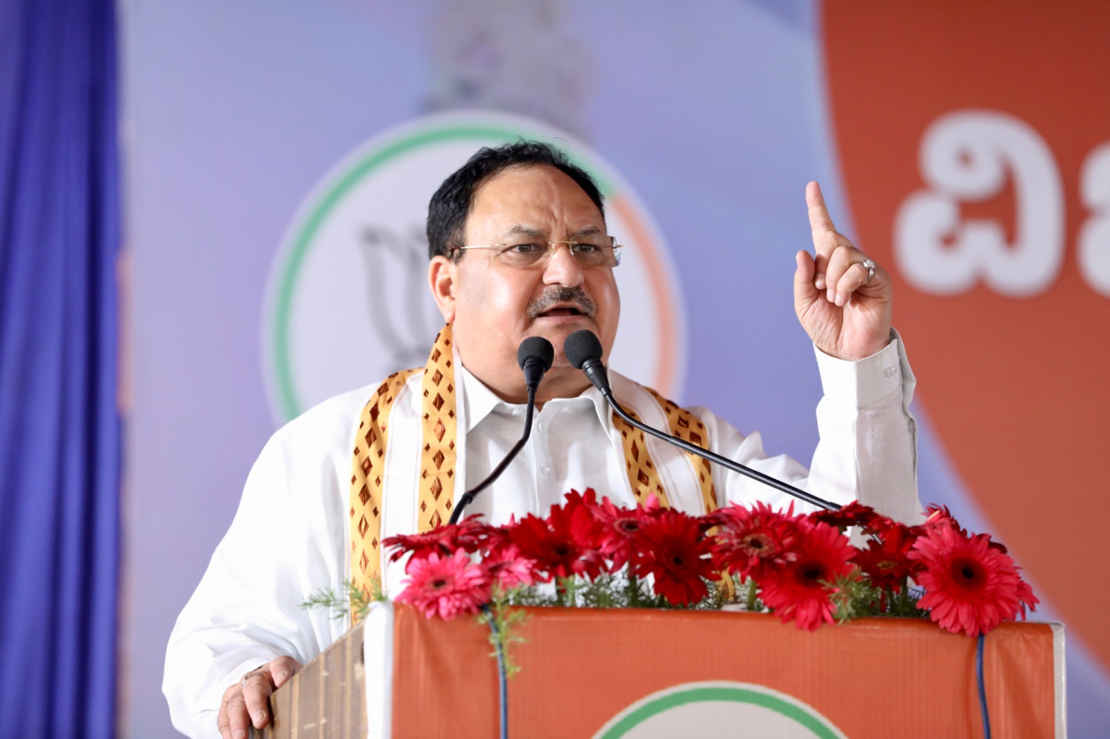 BJP National President Shri J.P. Nadda interacting with Soliga Tribal people at Rangamandira Adjacent Male Mahadeshwara Temple, Chamarajanagara (K'taka)