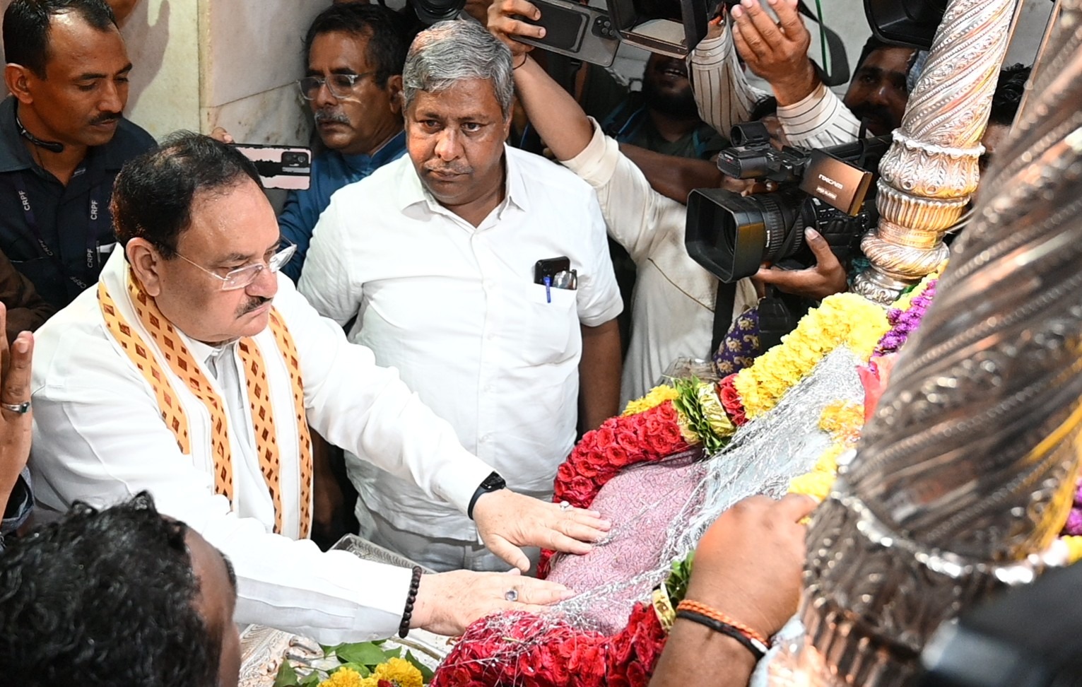 BJP National President Shri J.P. Nadda visited Sri Siddaroodha Matt at Srinivas Nagar, Dharwad Distt., Hubli City (K'taka)