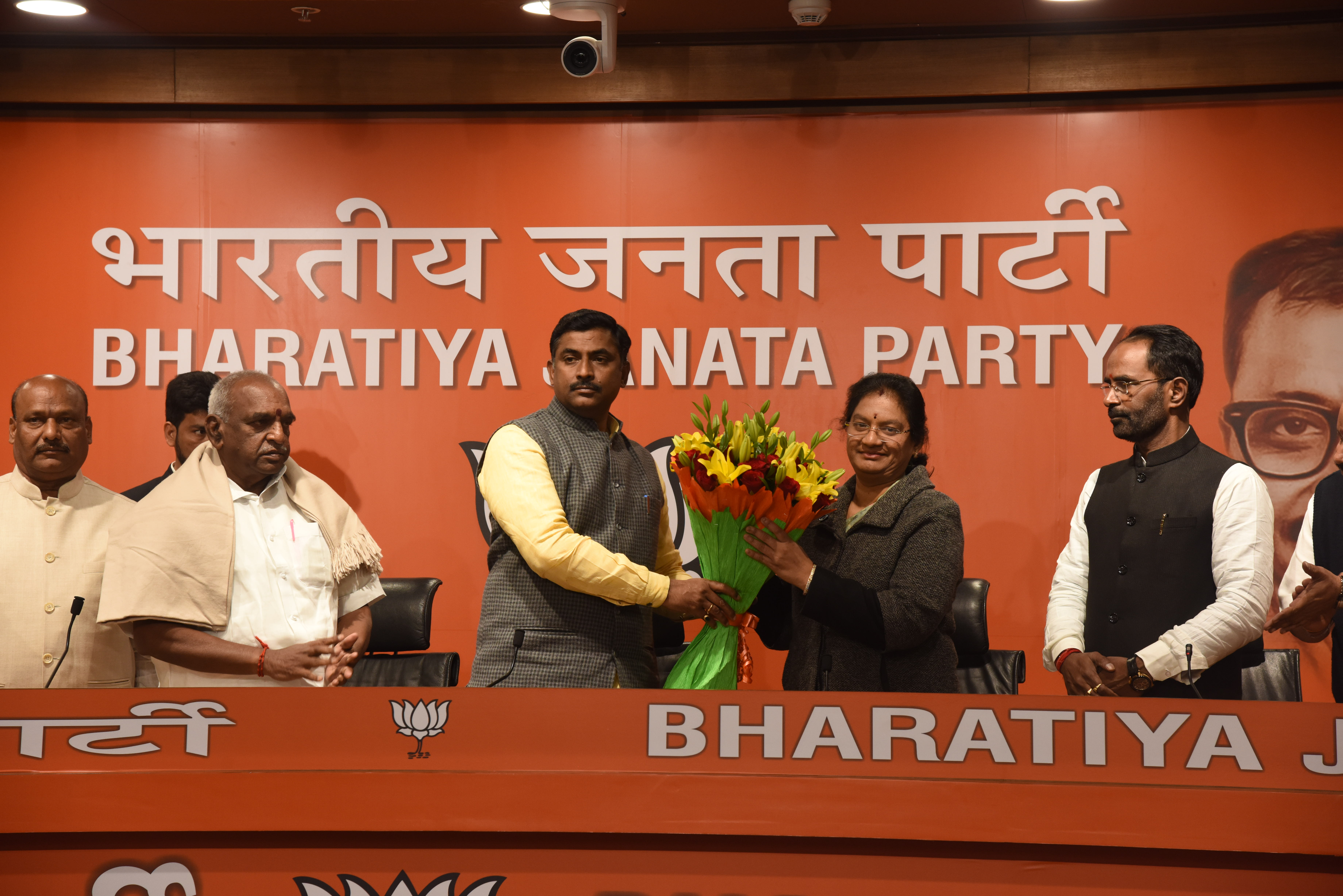 Photographs of Member of Parliament Smt Sasikala Pushpa Ramaswamy joining BJP in the presence of BJP National GeneralSecretary Shri P Muarlidhar Rao & other Senior leaders at BJP HQ 6A DDU Marg, New Delhi.