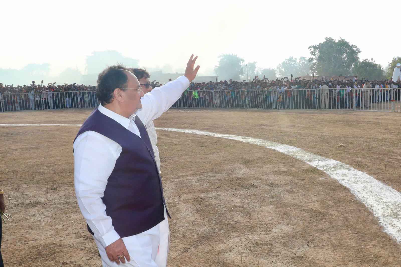 Grand welcome of Hon'ble BJP National President Shri J.P. Nadda on arrival at Chilhati village (Chhattisgarh)