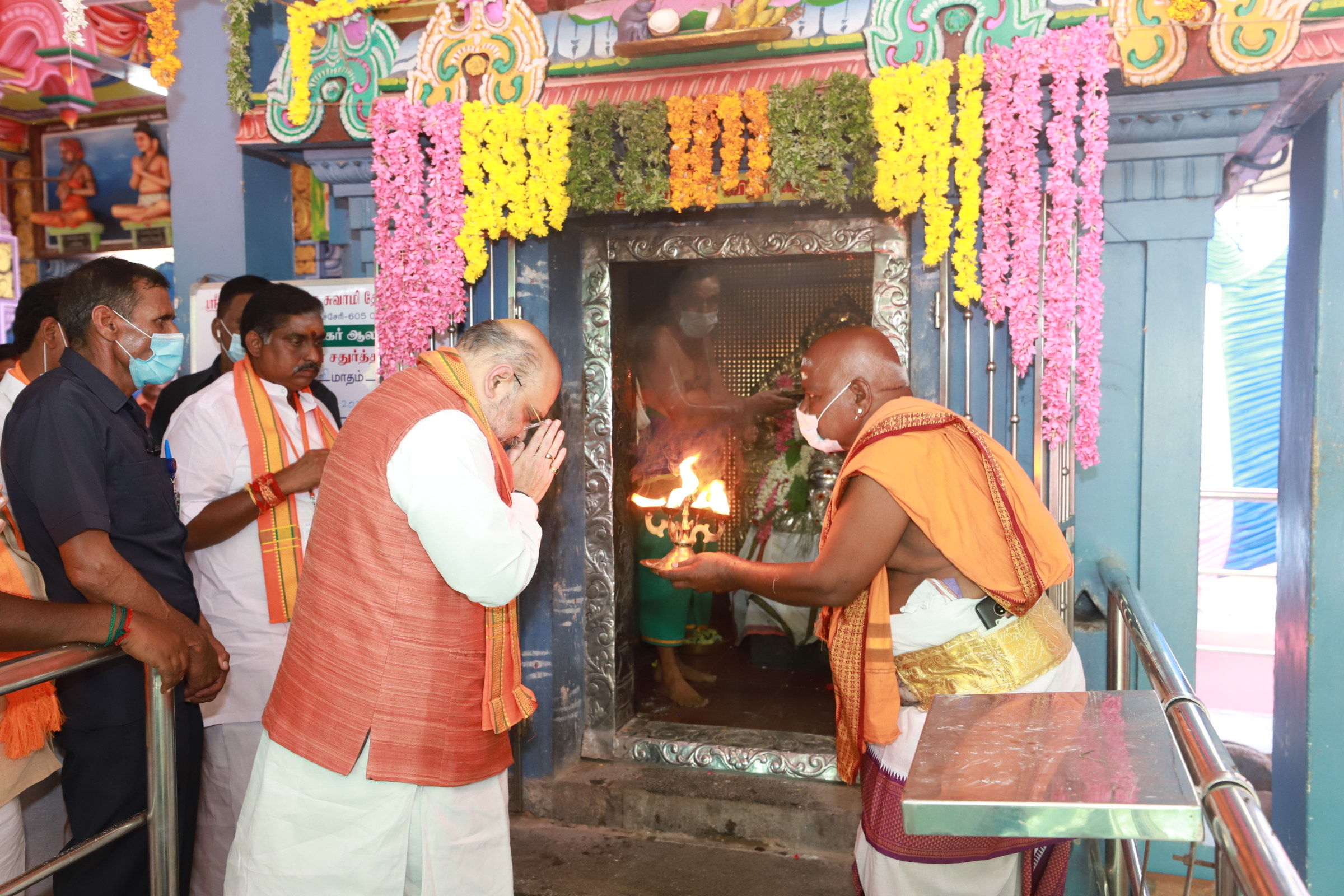  Hon'ble Union Home Minister ShrI Amit Shah offered prayers at Sreemath Guru Sithanandha Swamigal Devasthanam in Karuvadikuppam (Puducherry)