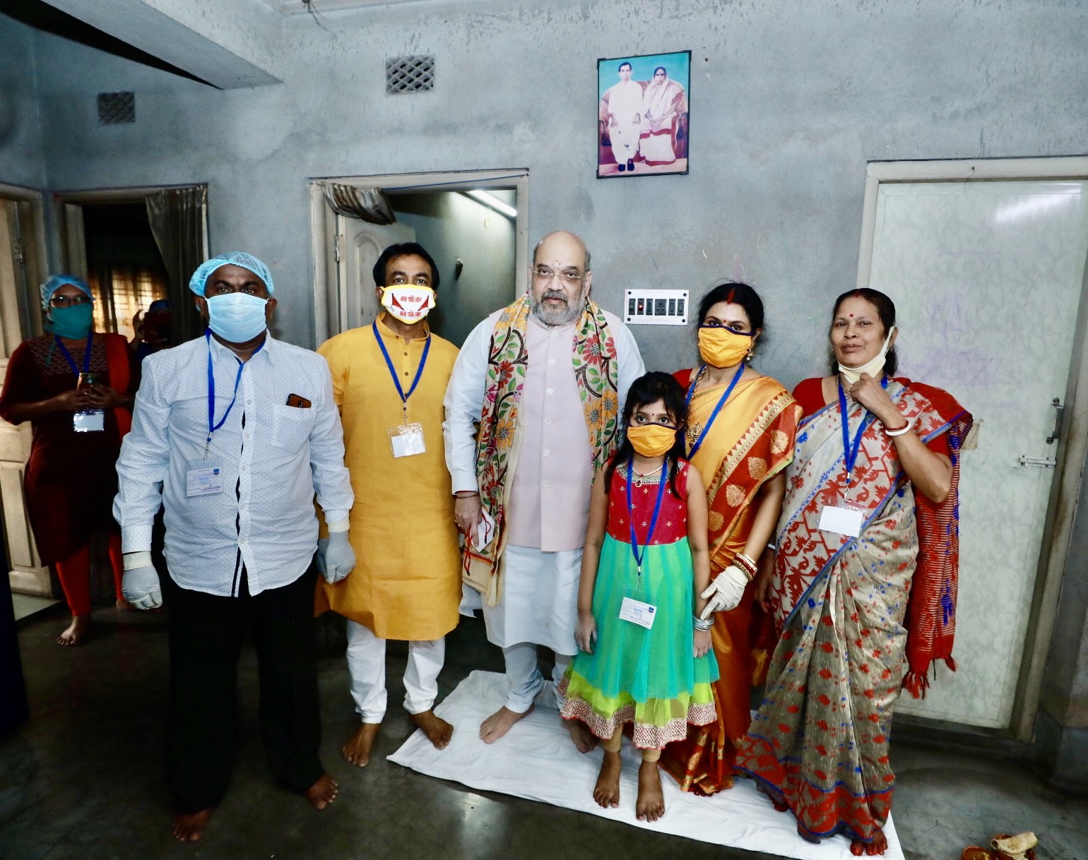 Photographs : Hon'ble Union Home Minister Shri Amit Shah had lunch at Shri Navin Biswas's residence in Gauranganagar, Kolkata (West Bengal)