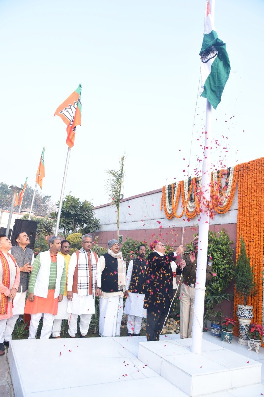 Photographs : BJP National President Shri J.P. Nadda hoisting the National Flag at BJP HQ & his residence in New Delhi.