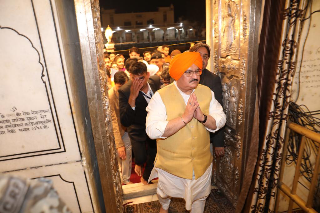 Photographs of BJP National President Shri J.P. Nadda visit Durgayana Temple & offer prayer in Amritsar, Punjab