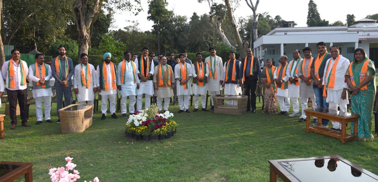 Photographs :MLAs from Madhya Pradesh who resigned met BJP National President Shri J.P. Nadda & join BJP