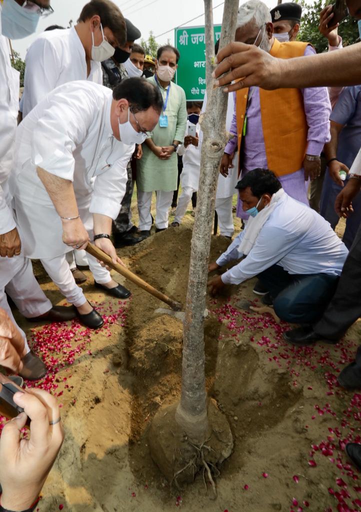 Photograps : BJP National President Shri J.P. Nadda launching 'Seva Saptah' Abhiyan from Chhaprauli Village (Gautam Buddha Nagar, UP) on the occasion of B'day of Hon'ble PM Sh Narendra Modi (17 Sep).