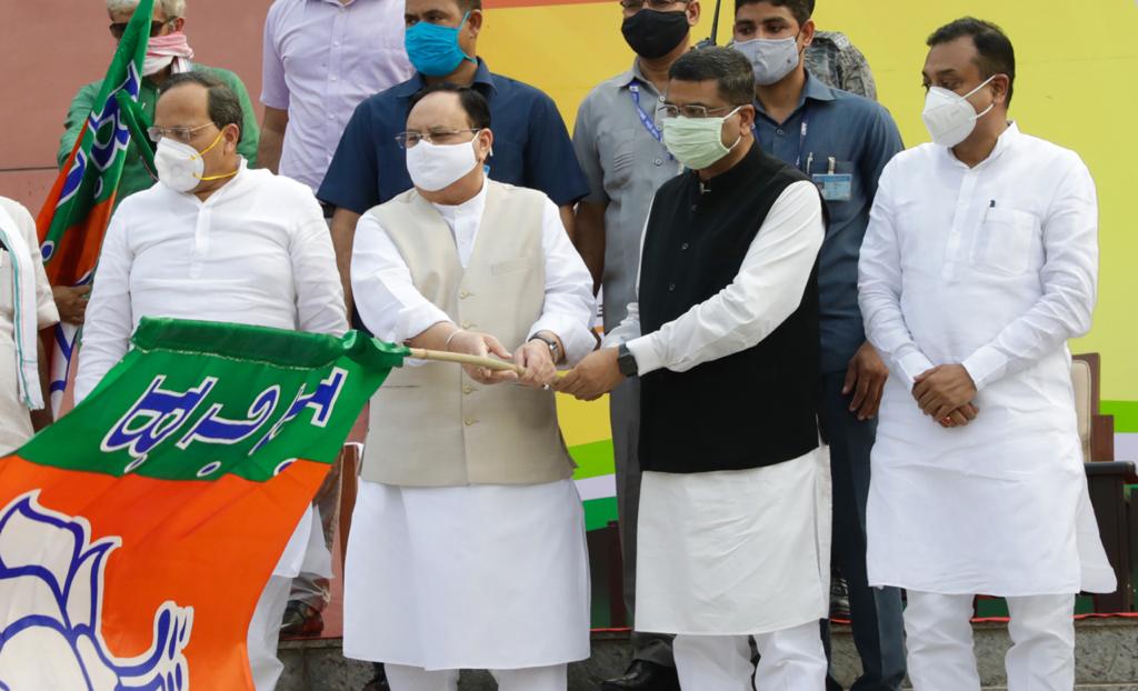 Photograps :BJP National President Shri J.P. Nadda flagging off flood relief material for Odisha from BJP HQ, 6A DDU Marg, New Delhi