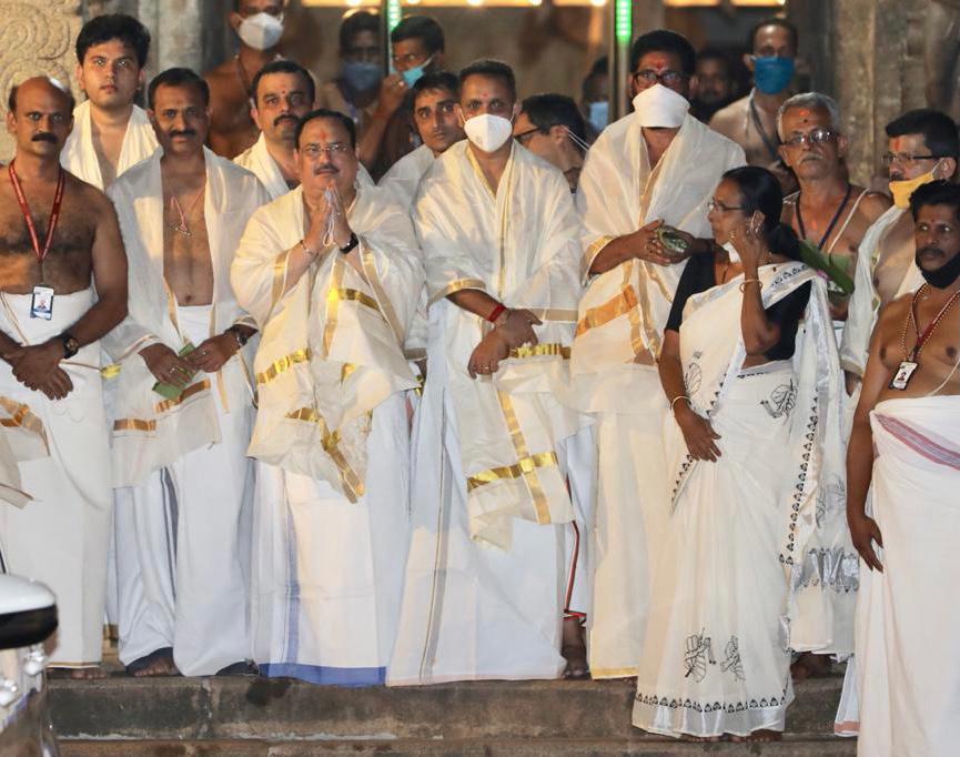 Photographs : Hon'ble BJP National President Shri J.P. Nadda offered prayers and "Deep Darshan" at Shri Padmanabhaswamy Temple, Thiruvananthapuram (Kerala)