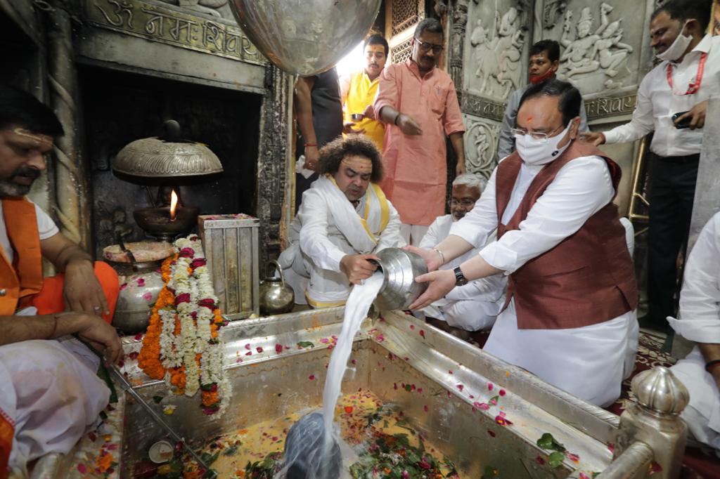  Hon'ble BJP National President Shri J.P. Nadda offered prayers at Baba Vishwanath temple in Varanasi (U.P.).