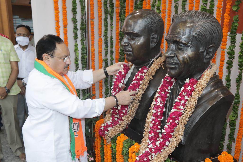  BJP National President Shri J.P. Nadda paid floral tributes to Dr. Shyama Prasad Mookherjee on his punyatithi at BJP HQ, 6A DDU Marg, New Delhi.