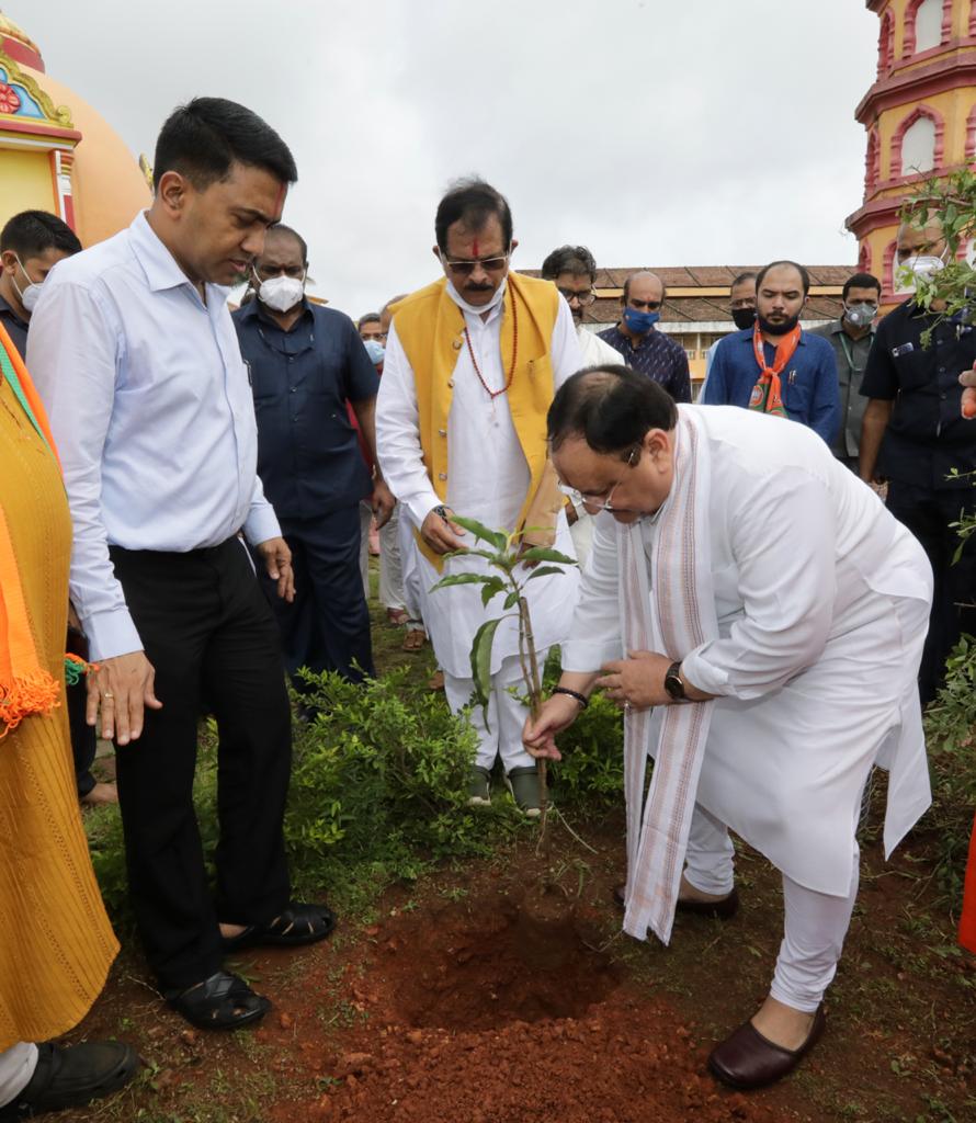  BJP National President Shri J.P. Nadda visited Tapobhumi Math and planted saplings with Sadguru Brahmesanandacharya ji Maharaj at Kundaim (Goa).