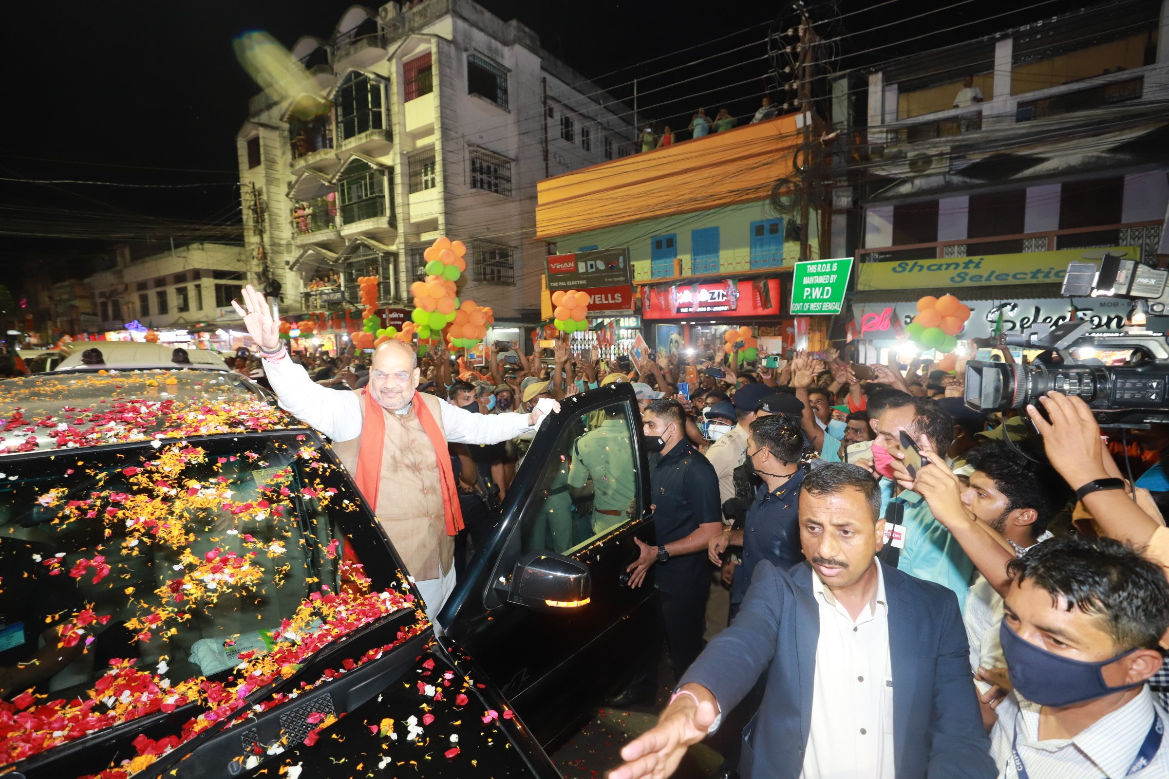  Hon'ble Union Home Minister Shri Amit Shah ji's road show in Madhyamgram (West Bengal)