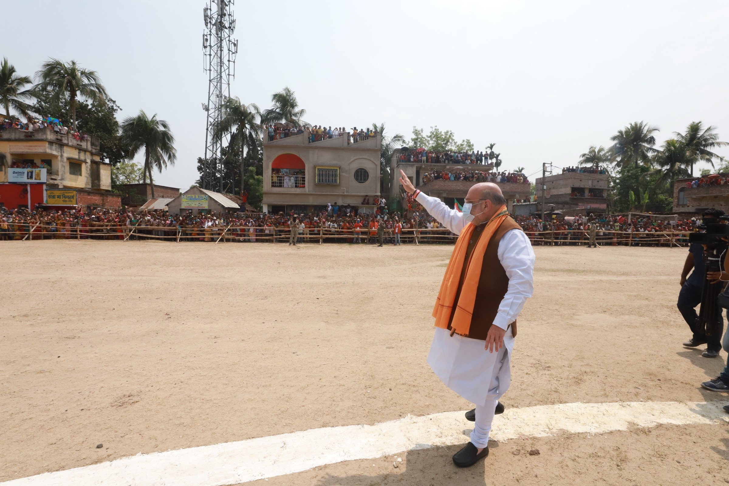  Hon'ble Union Home Minister Shri Amit Shah ji's road show in Santipur (West Bengal).