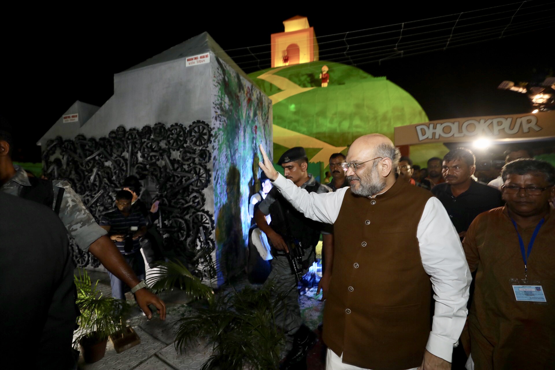 BJP National President & Hon'ble Home Minister Shri Amit Shah inaugurated the Durga Puja Pandal in Kolkata [West Bengal] 