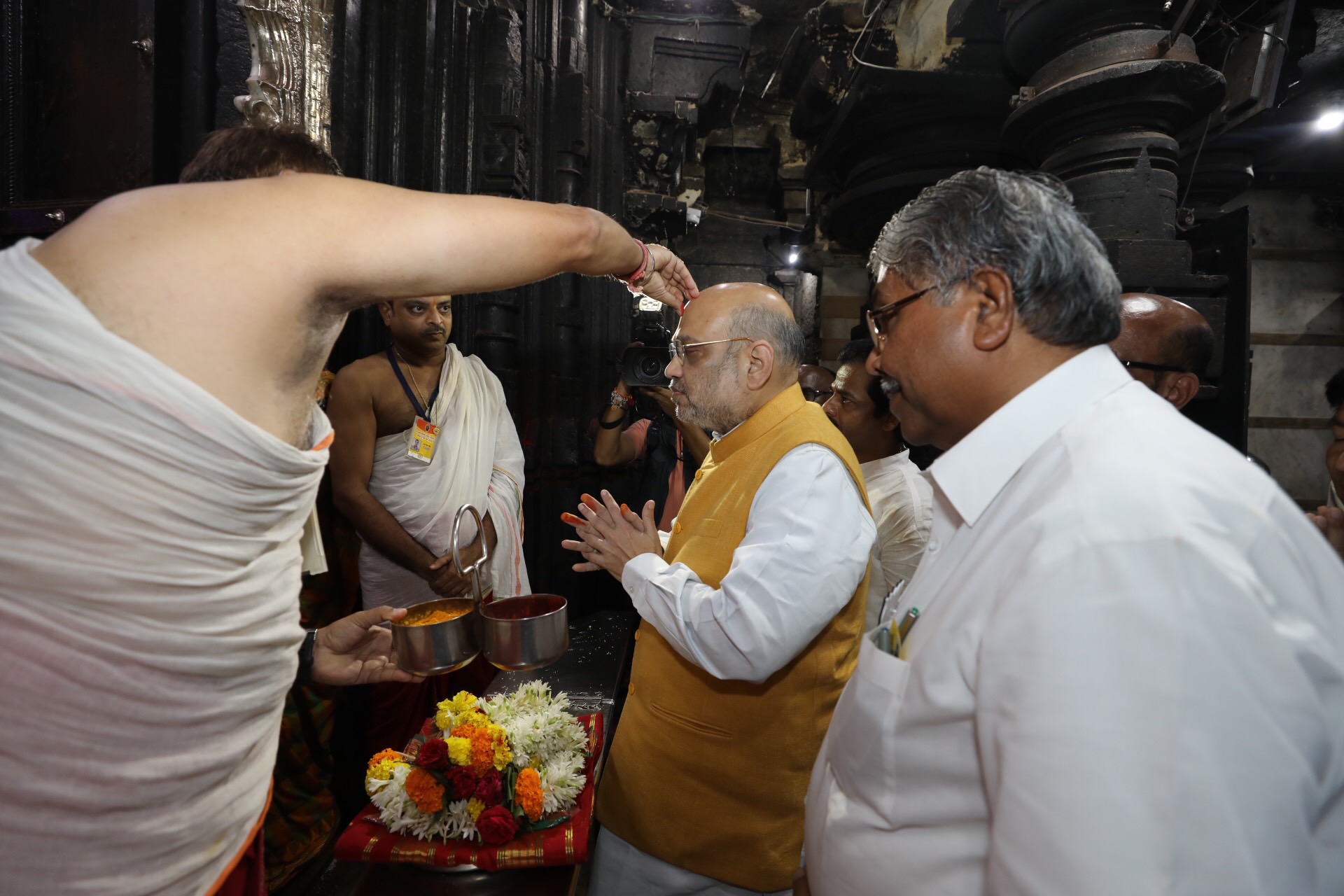  Hon'ble Union Home Minister and BJP National President Shri Amit Shah visited Mahalaxmi Temple for Devi Ambabai Darshan in Kolhapur (Maharashtra).