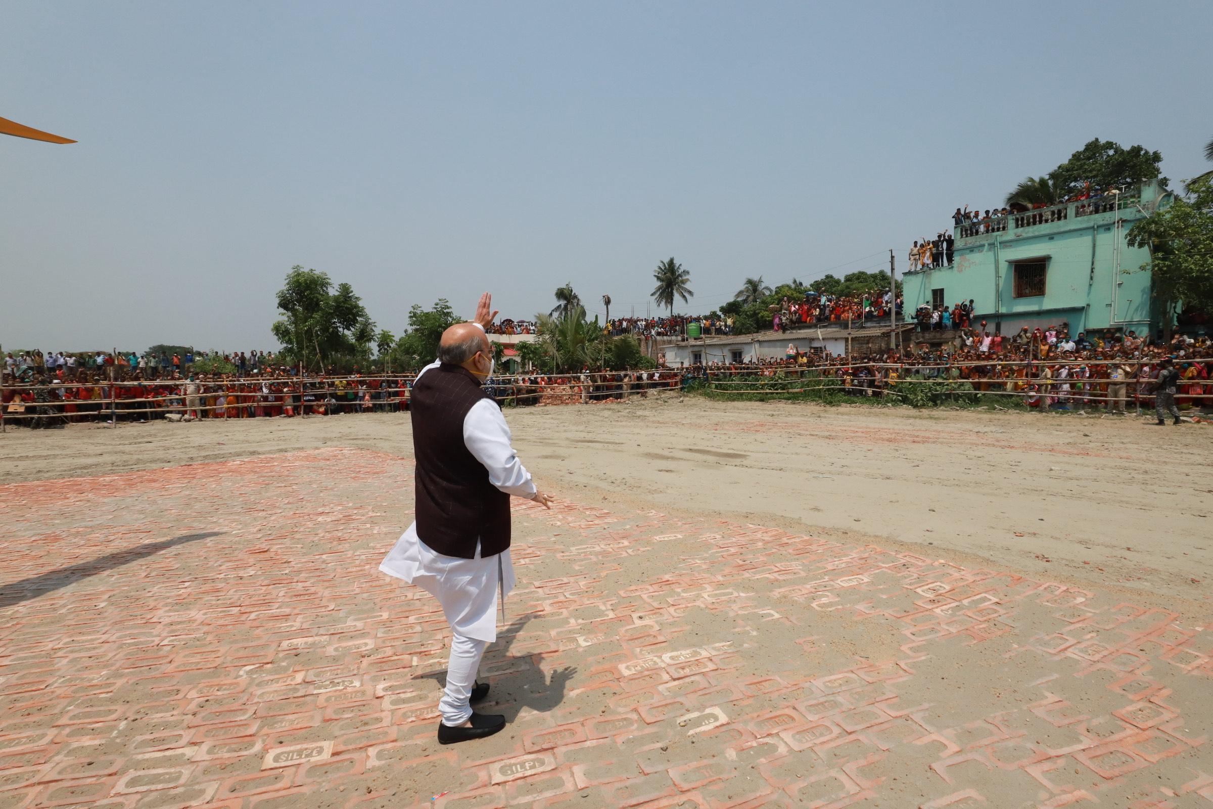  Hon'ble Union Home Minister Shri Amit Shah ji's road show in Amdanga (West Bengal).