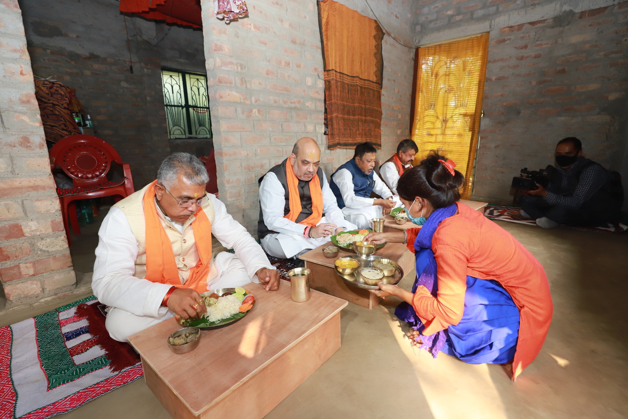  Hon'ble Union Home Minister Shri Amit Shah had lunch at Shri Subrata Biswas ji’s home in Narayanpur village, South 24 Parganas (West Bengal)