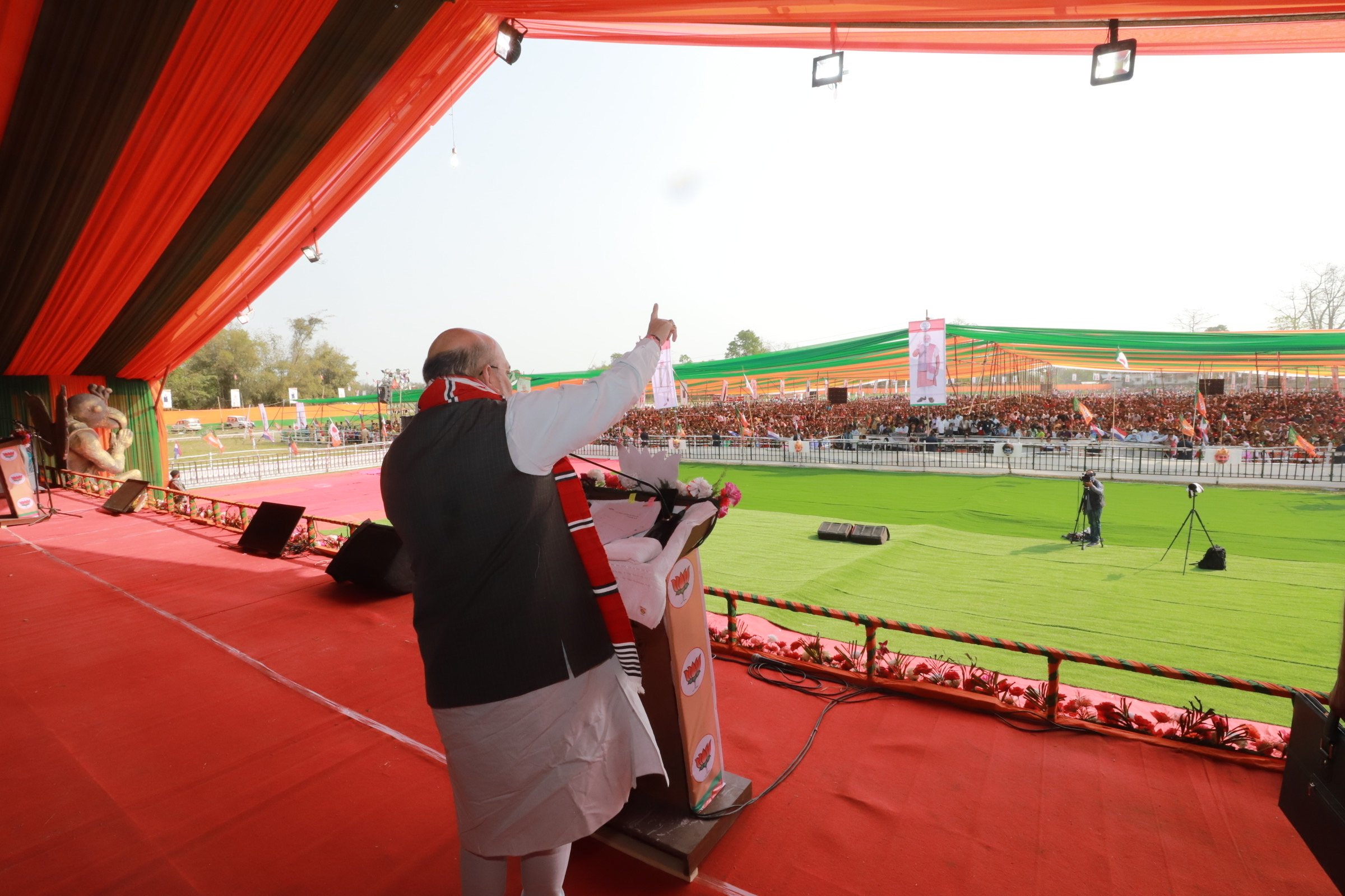  Hon'ble Union Home Minister Shri Amit Shah addressing a public meeting at H.S.School Field, Jonai, Distt. Dhemaji (Assam)