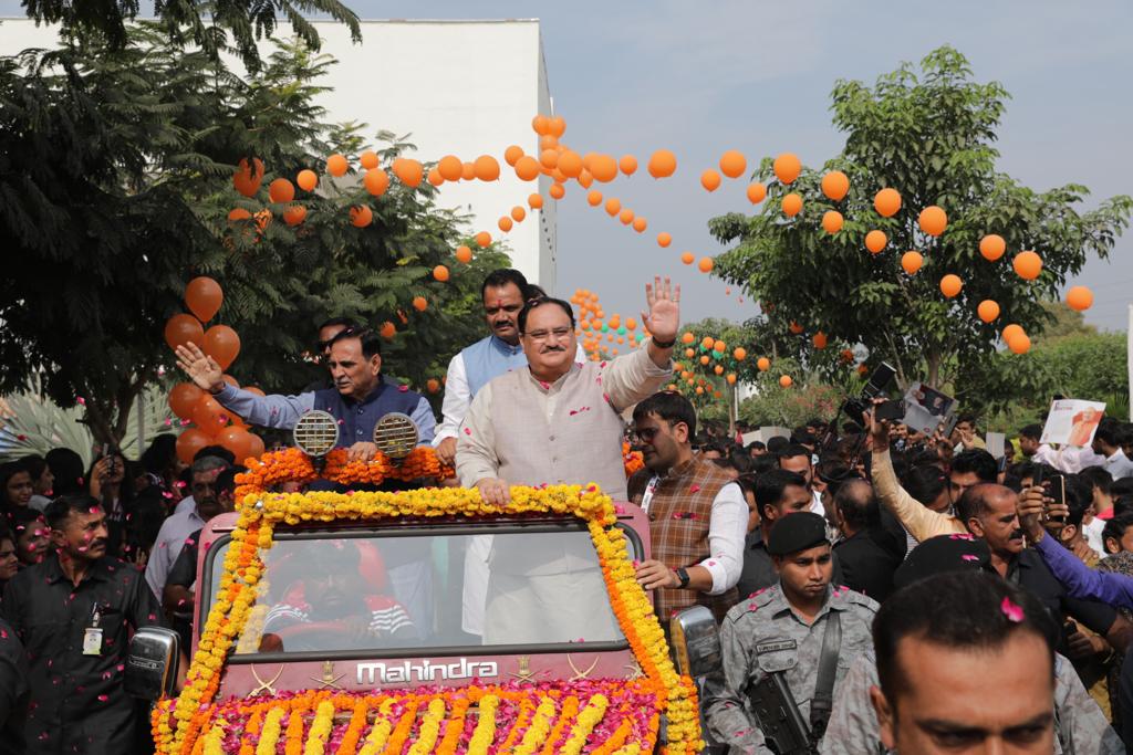 Photographs : Warm welcome of BJP Working President Shri J.P. Nadda on his arrival Gandhi Nagar (Gujarat)