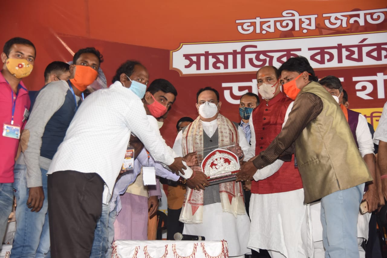 Photographs : BJP National President Shri J.P. Nadda interacted with representatives from fishermen community at Radio Station Ground Diamond Harbour, Kolkata (West Bengal)