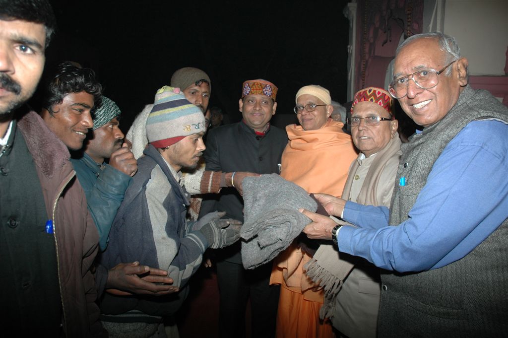 BJP Sahyog Cell Distributing Blankets on the occasion of Swami Vivekanand Birth Anniversary on January 12, 2011