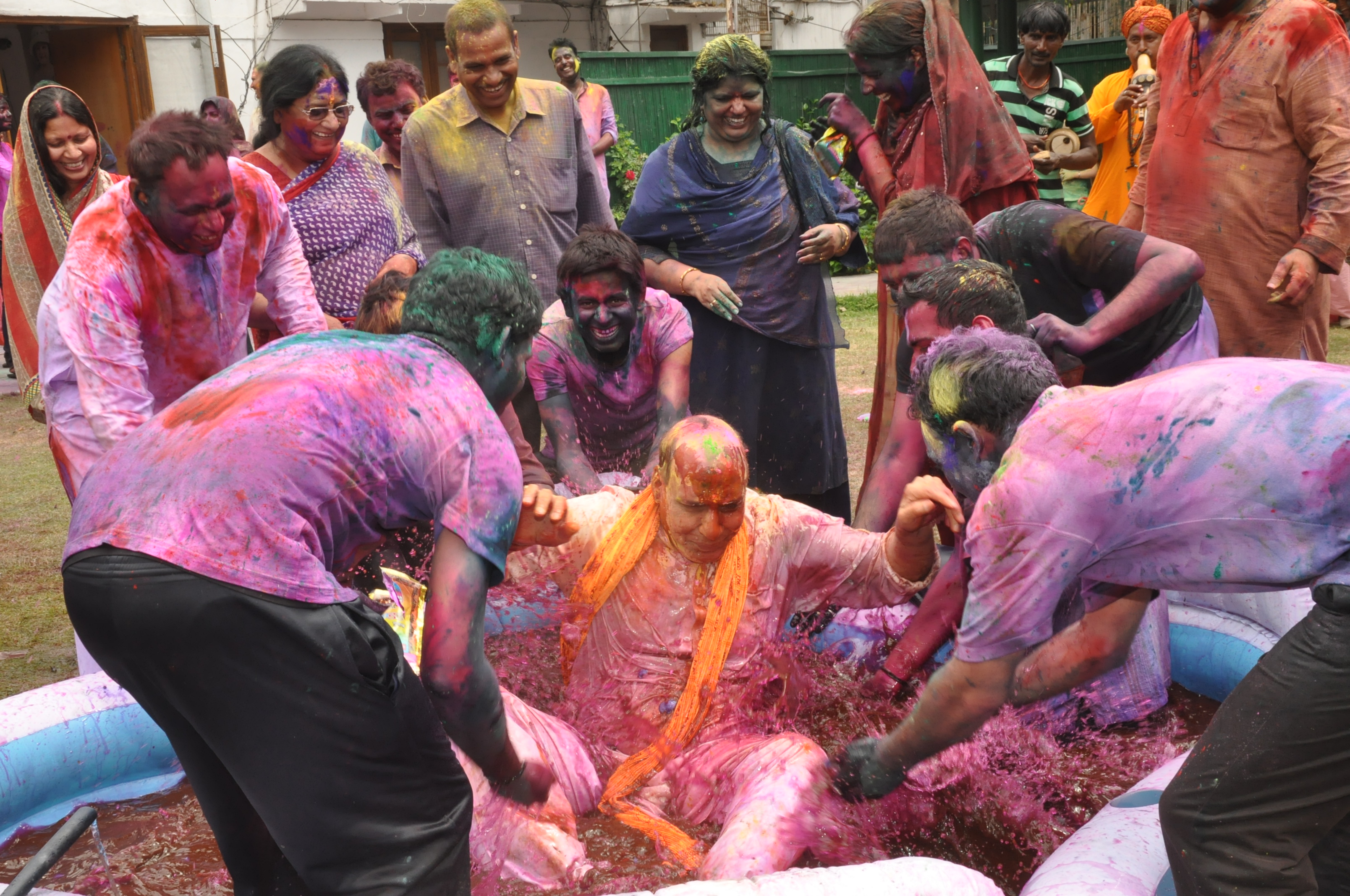 BJP National President, Shri Rajanth Singh celebrating HOLI festival at 38, Ashoka Road, New Delhi on March 27, 2013