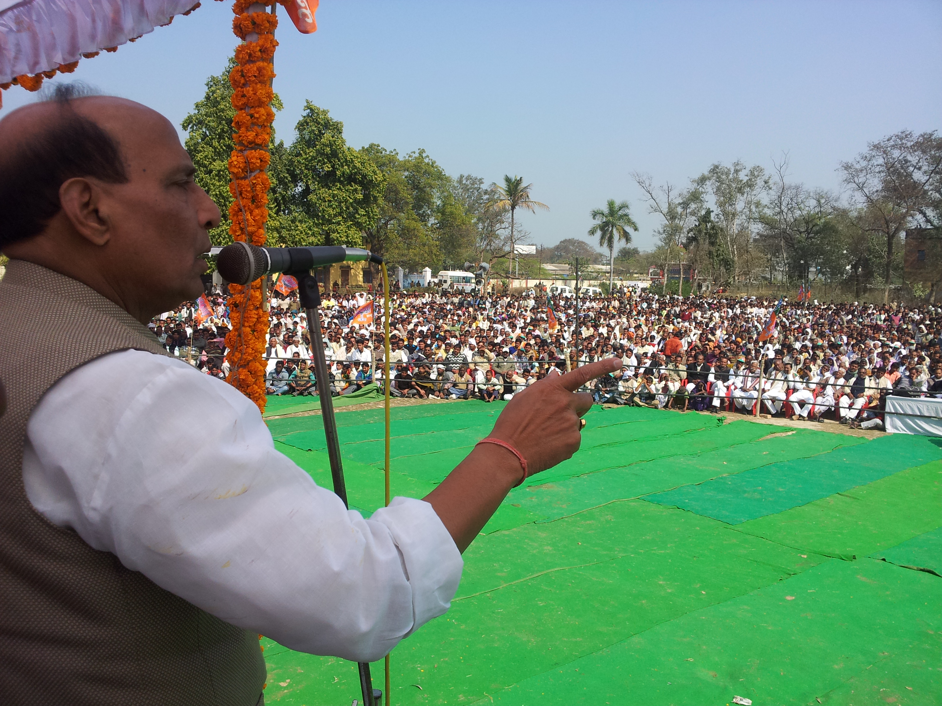 Shri Rajnath Singh, Former BJP President addressing public meeting at Chandauli (Uttar Pradesh) on February 10, 2012