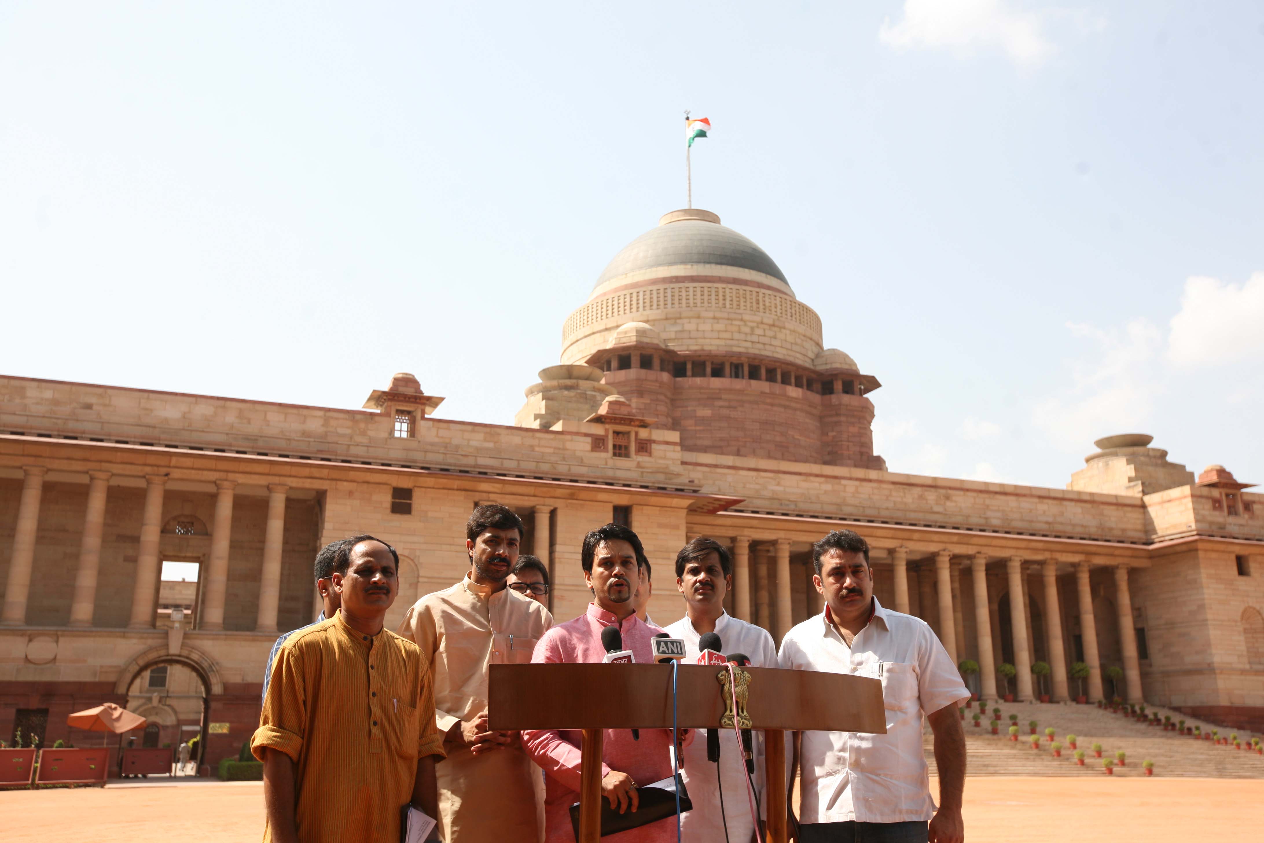 BJYM President, Shri Anurag Thakur submit a memorandum to President of India on Afzal Guru issue on September 26, 2011