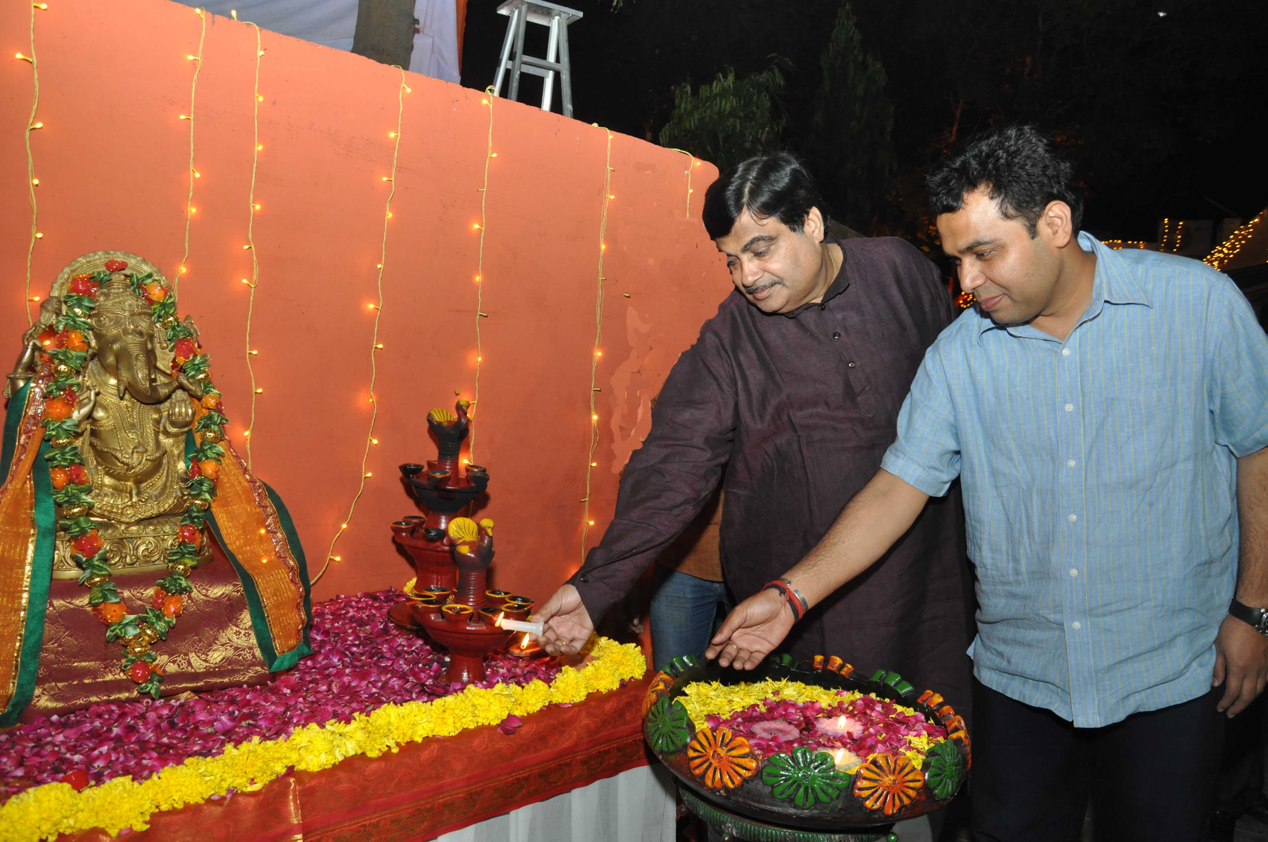 BJP National President, Shri Nitin Gadkari inaugurate DEEPAWALI MILAN at his residence, 13 Teen Murti Lane, New Delhi on October 21, 2011