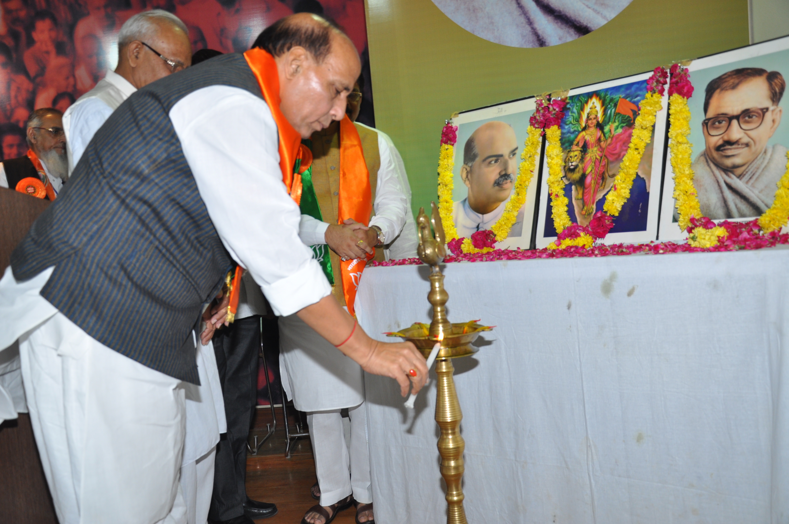 BJP National President, Shri Rajnath Singh inaugurating BJP Minority Morcha's National Executive Meeting at 11, Ashoka Road on September 1, 2013