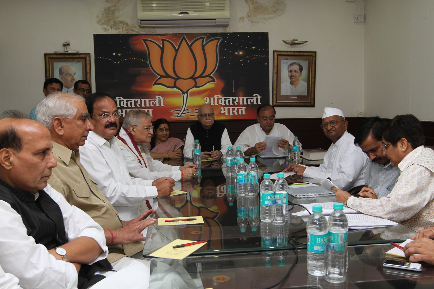 Meeting of BJP senior leaders with Shri Anna Hazare and his team at 11, Ashoka Road, New Delhi on July 1, 2011