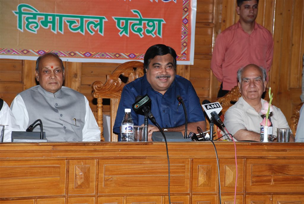 BJP National President, Shri Nitin Gadkari alongwith H.P., CM Prof. Dhumal, during a press conference in Shimla on May 8, 2010