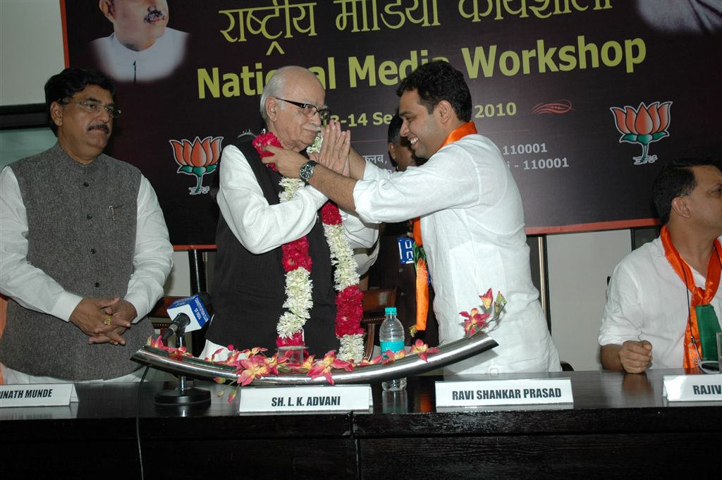 Welcoming by BJP National Media Convener, Sh Shrikant Sharma at BJP National Media Workshop at Constitution Club on September 14, 2010