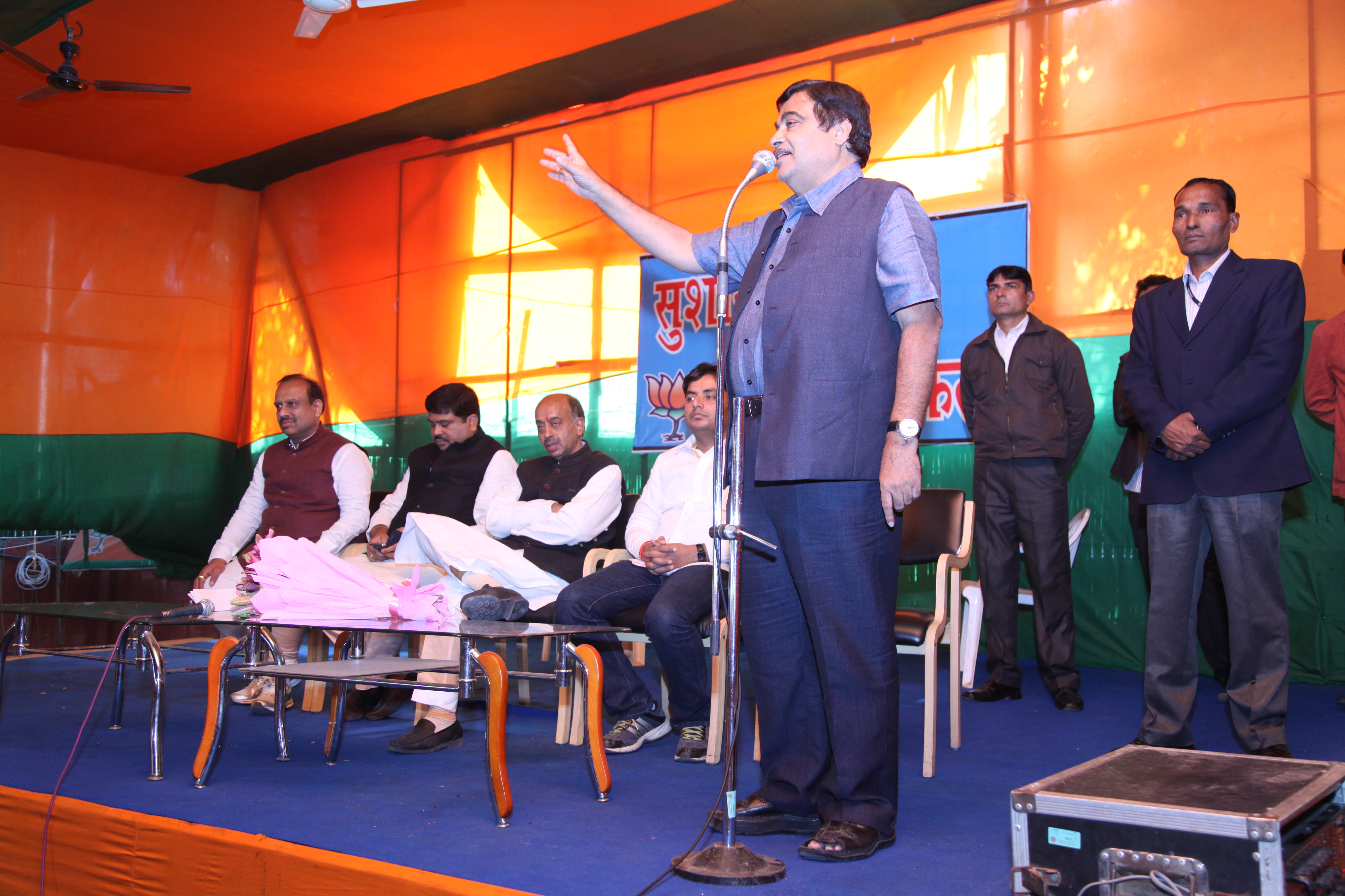 Former BJP President Shri Nitin Gadkari addressing Karyakarta Sammelan during Election Campaign in Delhi on November 21, 2013