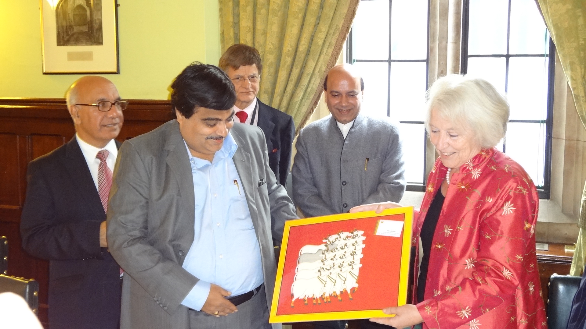 BJP National President, Shri Nitin Gadkari presenting souvenir to Speaker of House of Lords Baroness Hymen at British Parliament on July 19, 2011