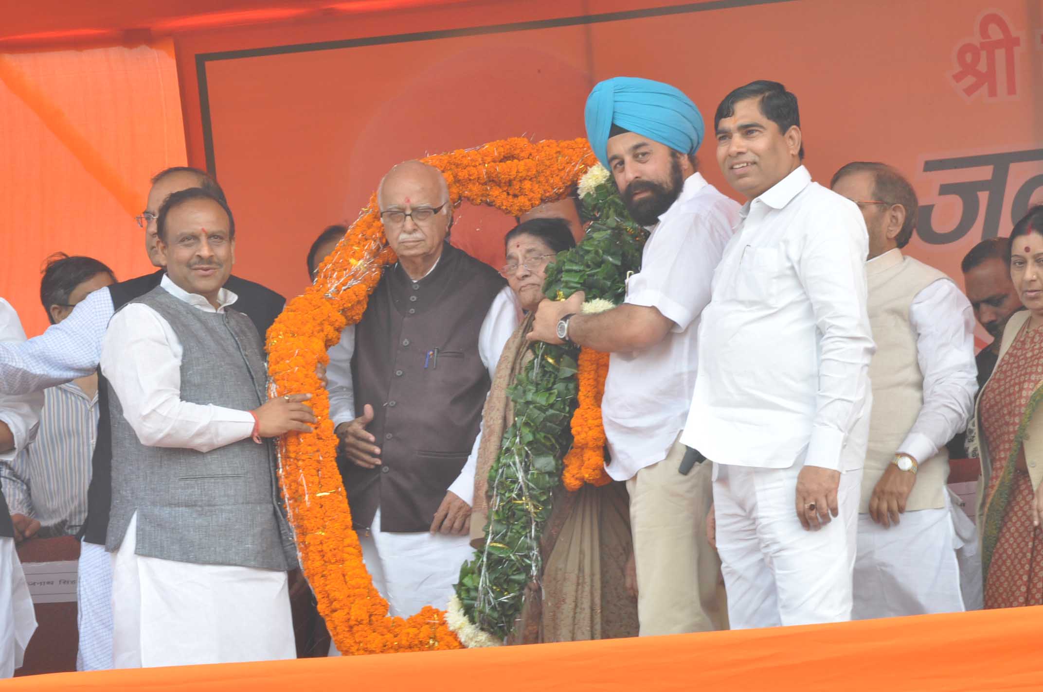 Shri L.K. Advani addressing a public meeting during Jan Chetna Yatra at Ramlila Maidan (New Delhi) on November 20, 2011