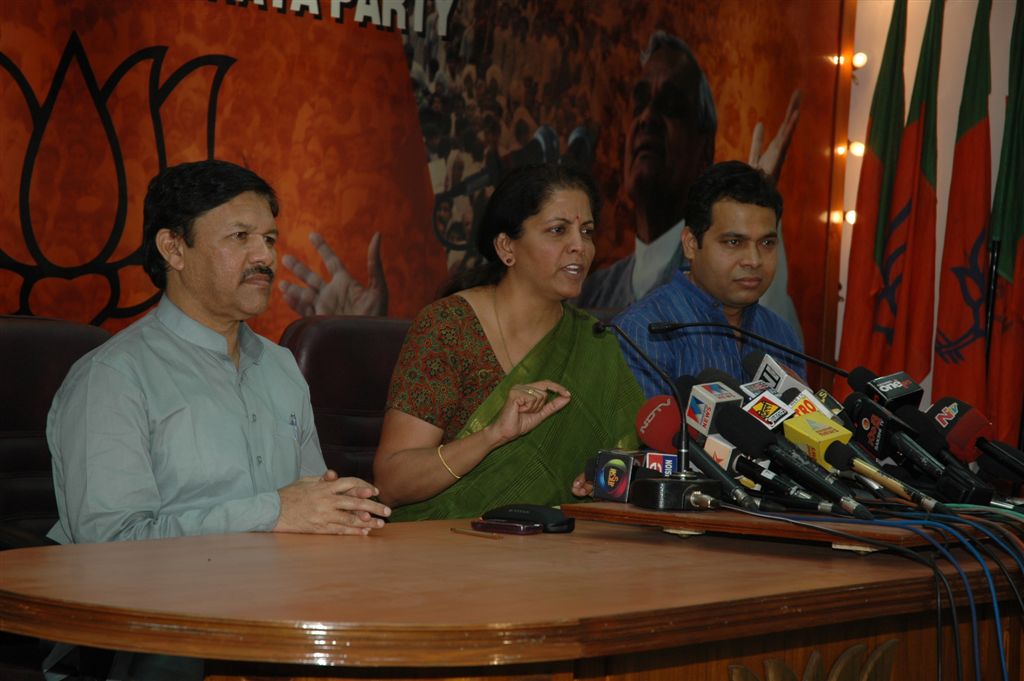 Smt. Nirmala Sitharaman, Shri Shyam Jaju, and Shri Shrikant Sharma during a press conference at 11, Ashoka Road, on 24-3-2010