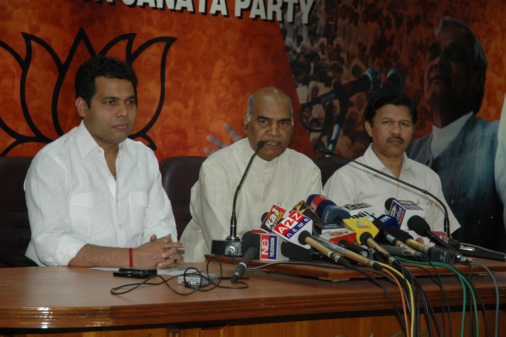 BJP National Spokesperson, Shri Ramnath Kovind, Shri Shyam Jaju, and Shri Shrikant Sharma on March 26, 2010