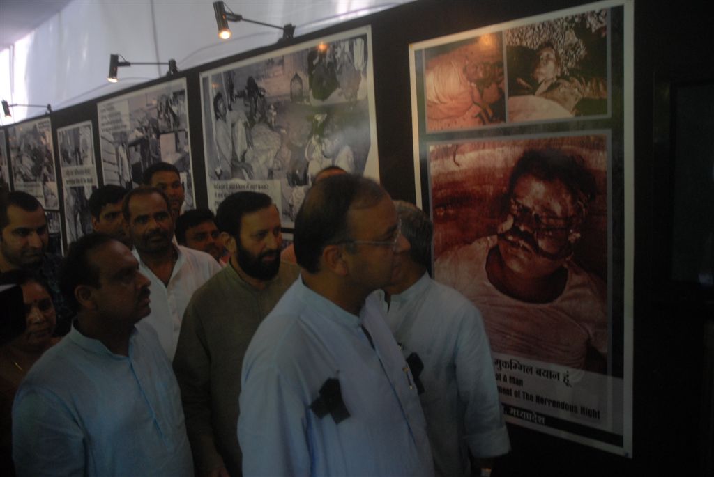 Sh Jaitleyji in "Virodh Pradarshani" on Bhopal Gas Tragedy 1984 org by BJP Madhya Pradesh at Jantar Mantar on 3-8-2010